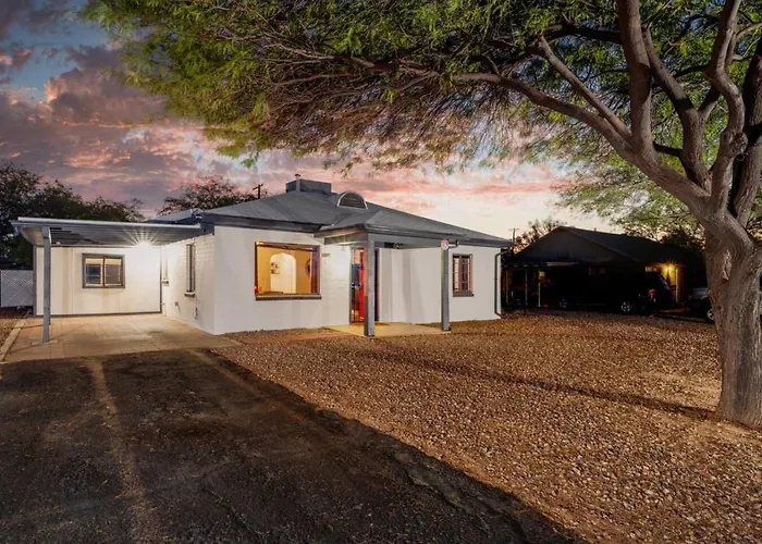 Near Tmc, Central, 3 Bedroom And 1 Ba, Fenced Yard