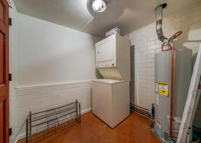 Near Tmc, Central, 3 Bedroom And 1 Ba, Fenced Yard Holiday home