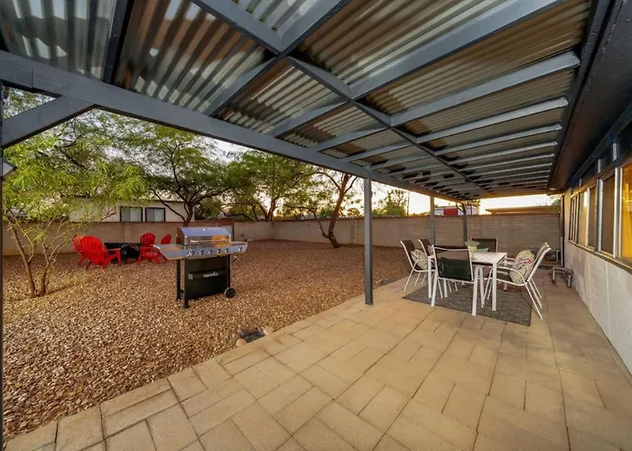 Holiday home Near Tmc, Central, 3 Bedroom And 1 Ba, Fenced Yard *